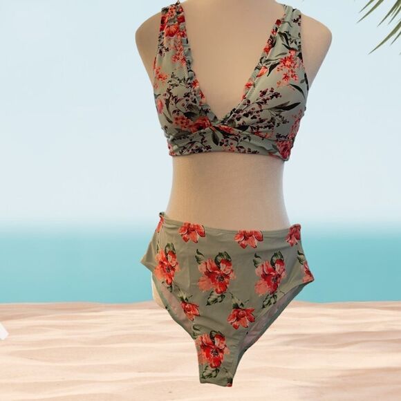 MOSSIMO BIKINI BOTTOM IN GREEN WITH PINK FLOWERS, MEDIUM - Picture 3 of 4
